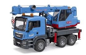 BRUDER BRUDER MB Sprinter kiirabiauto juhiga skaala 1:16