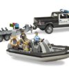Bruder RAM 2500 politseiauto+haagis koos paadiga (must/valge, sh 2 figuuri) 1:16 – pilt 1